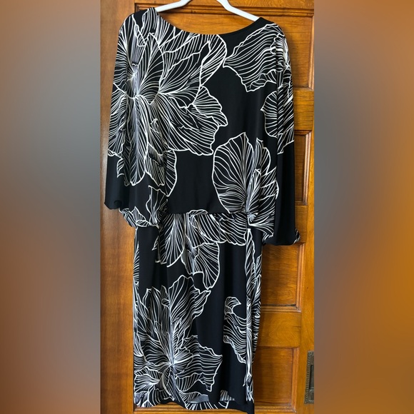 MiXT by Heidi Weisel Black and White Floral Long Sleeve Blouson Dress - Picture 3 of 7